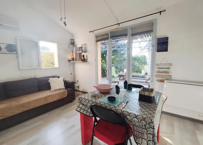 T2 Mezzanine - 6 Pers - Parking, Piscine, Clim - Fr-1-795-55 Villa Fleury (Aude)